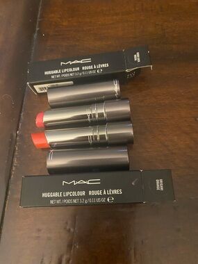 2x MAC Cosmetics huggable Lipsticks in Good Luck Mochi and Origami Orange